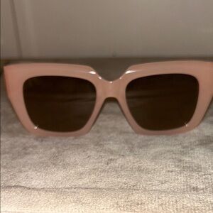 Women’s Blush Sunglasses‎